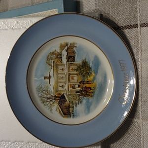 Avon Plate Christmas